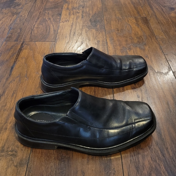 Bostonian Loafer Slip On Dress Shoe - Picture 2 of 8